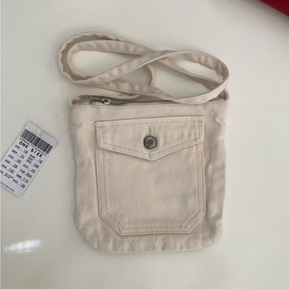 Brandy Melville Off White Crossbody Bag